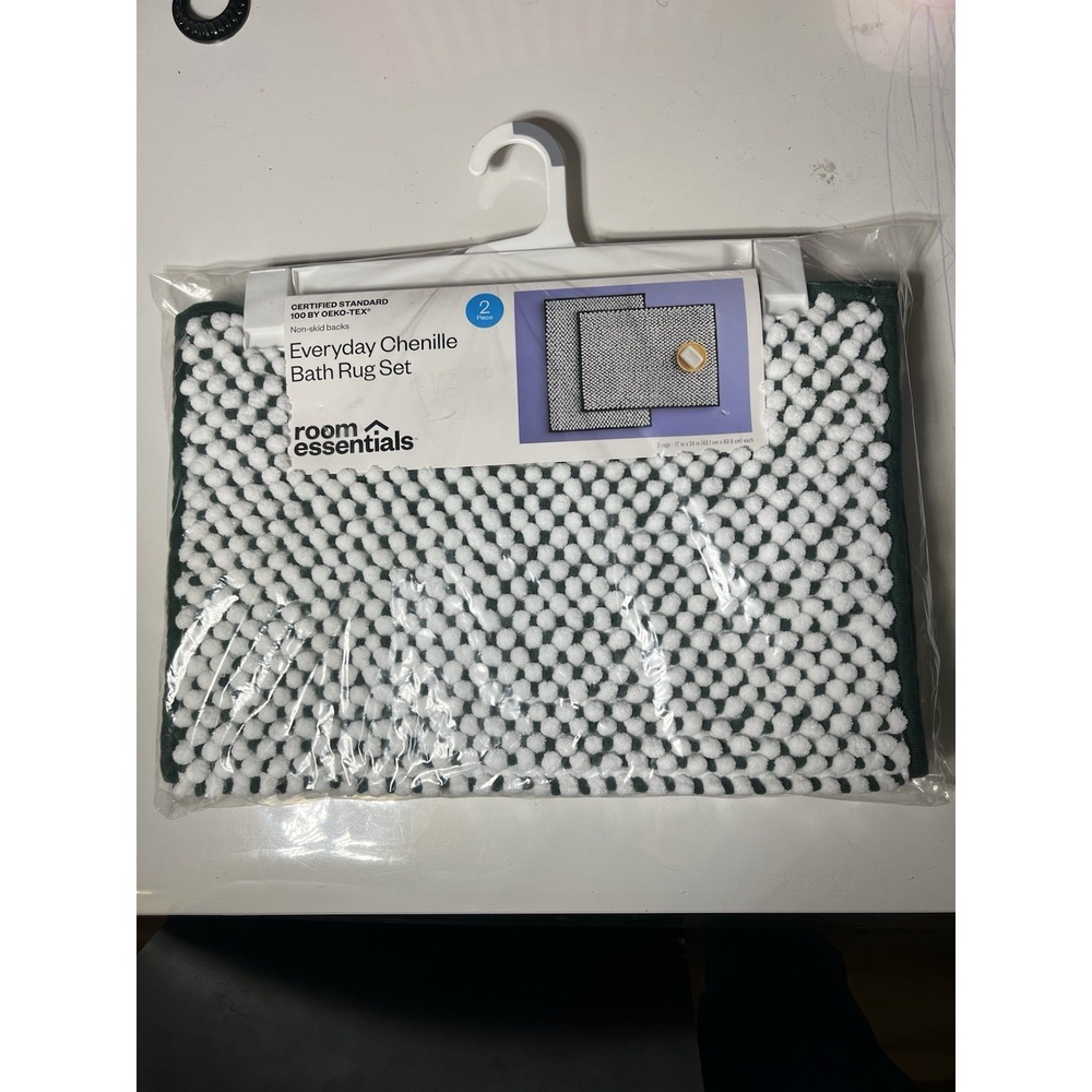 Room Essentials Everyday Chenille Bath Rug Set, BRAND NEW!! Great Price!!